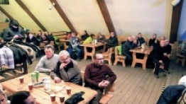 A wieczorem ‐ biesiada! Dobre jedzenie, kilka łyków czegoś na rozgrzanie i zabawa do rana!  - zdjęcie 3