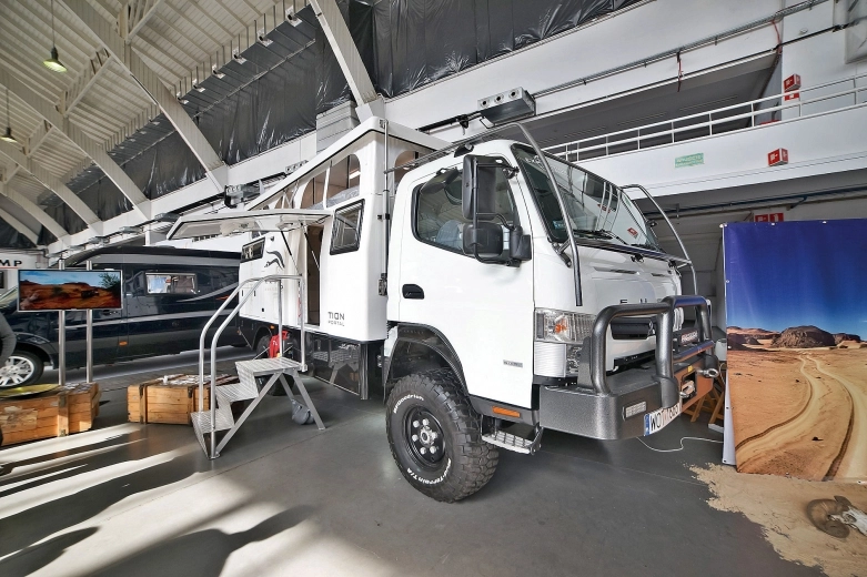 Pojazd do survivalu w luksusie? Tylko Rambler 4X4