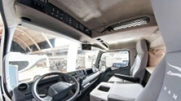 Kabina jest przestronna i wygodna, w sam raz na długie, ekstremalne podróże. - zdjęcie 3