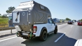 Prędkości autostradowe nie robią na kapsule żadnego wrażenia. Jest bardzo cicho! - zdjęcie 2