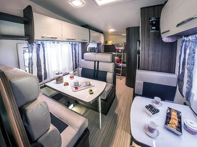 Ponad standardem - 7 miejsc sypialnych w kamperze Benimar