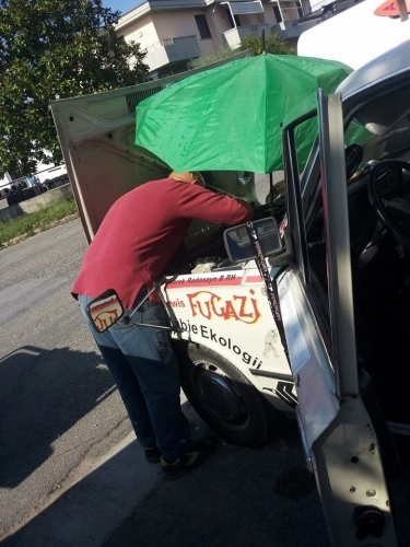 Powoli, ale jadą – kantYna na trasie Złombolu - zdjęcie 3