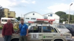 Powoli, ale jadą – kantYna na trasie Złombolu - zdjęcie 5