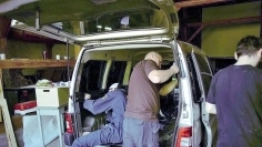 Prace przy zabudowie Citroëna Berlingo - zdjęcie 3