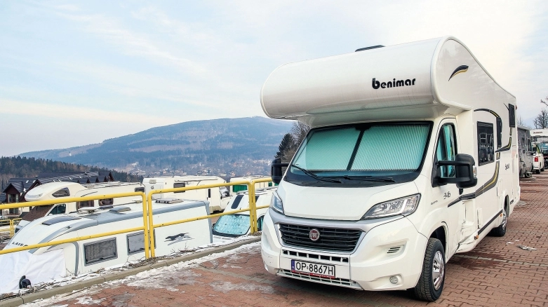 Prostota z sześcioma miejscami - Test Benimara Sport 346