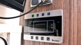 Panel sterowania nie dość, że wygląda bardzo dobrze, to jeszcze jest prosty i funkcjonalny - zdjęcie 17