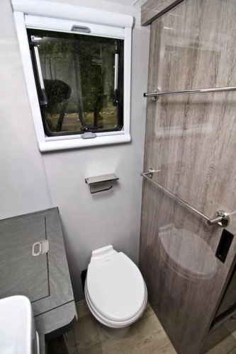 Przyczepa Black Series HQ19 - zdjęcie 35