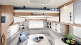 Wnętrze jest przestronne, jasne i, jak widać, w pełni konfigurowalne - zdjęcie 2