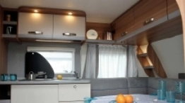 Przyczepa kempingowa Weinsberg i pick up Amorok V6 - zdjęcie 10