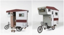 Trójkołowy, rowerowy kamper zza oceanu jest dziełem artysty Kevina Cyra. Proszę zwrócić uwagę, że ten pojazd posiada alkowę! - zdjęcie 8