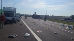 Roztrzaskany kamper na S3. 4 osoby ranne - zdjęcie 3