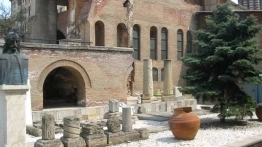 Rumunia > Bukareszt - zdjęcie 1