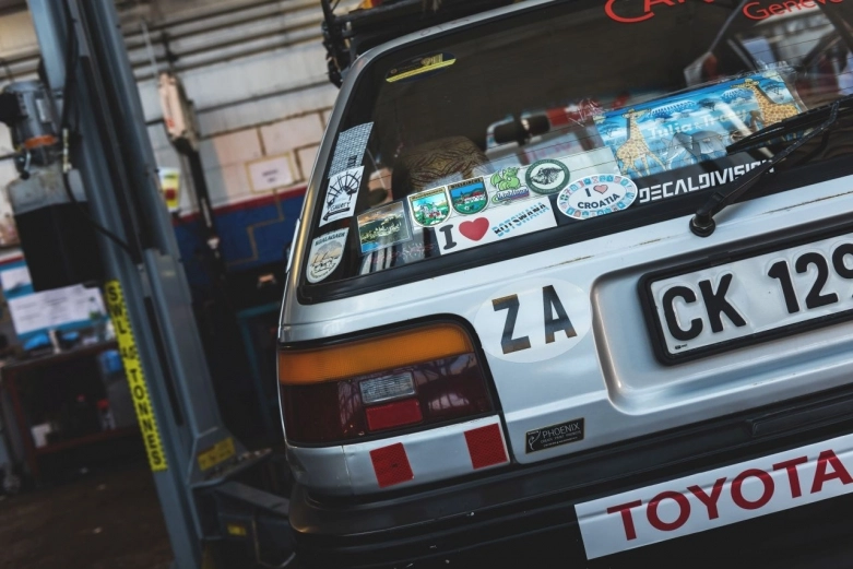 Samotna wyprawa 20-letnią Corollą wzdłuż Afryki