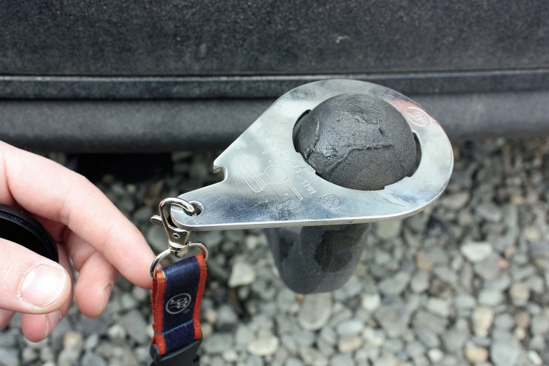 Sprawdzamy stan techniczny zestawu przyczepy z samochodem