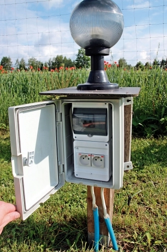 Do dyspozycji gości są przyłącza  dla 16 załóg i domek z sauną. - zdjęcie 5