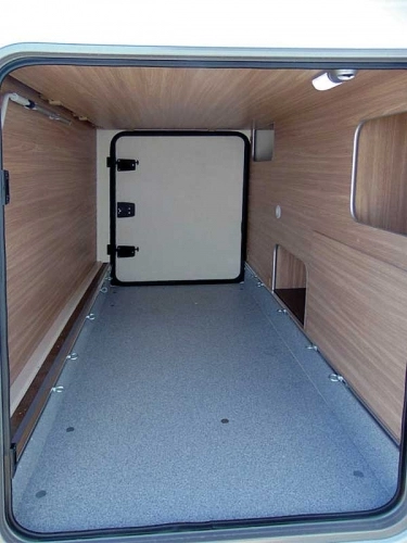 Szukasz gustownej półintegry oto Burstner - zdjęcie 5