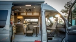 Terenowa "Elektrownia" 4x4 od Outside Van - zdjęcie 1