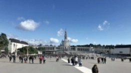 Fatima, plac i Sanktuarium Matki Bożej Fatimskiej, Portugalia - zdjęcie 14