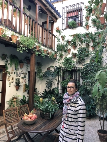 Kordoba, dzielnica Juderia, patio cordobeses, dziedziniec ozdobiony kwiatami, Hiszpania - zdjęcie 15