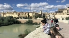 Kordoba, widok z Puente Romano na Starówkę, Hiszpania - zdjęcie 17