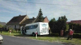 Uciekał przed policją… kamperem [FOTO] - zdjęcie 3