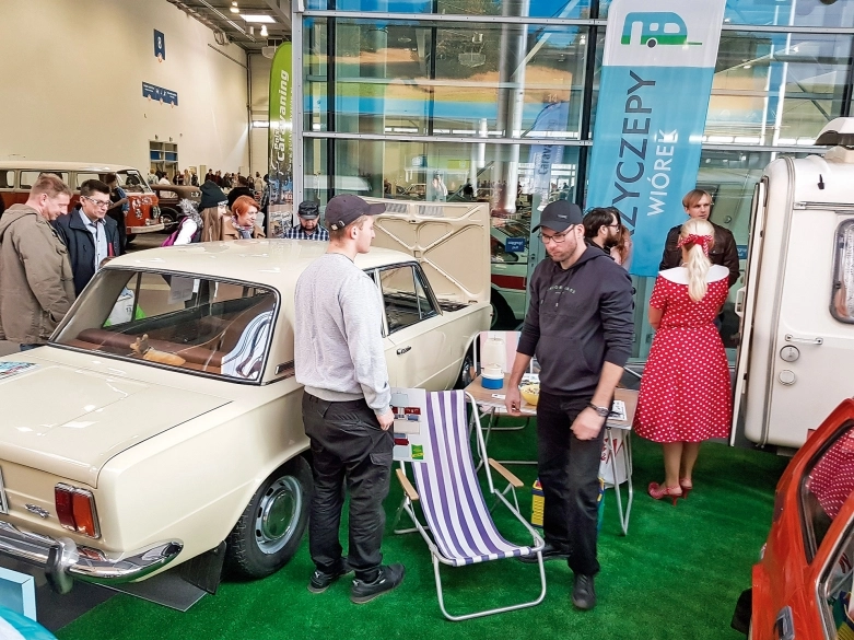 Udany start Retro Caravaningu na targach Retro Motor Show