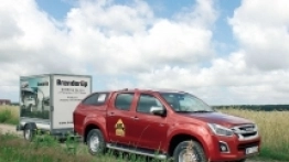 Ta nieduża z pozoru przyczepa cargo od Brenderupa ma ładowność ponad 700 kg a jej dmc to 1300 kg - zdjęcie 1