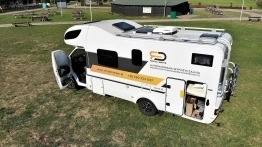 Kamper pracujący w wypożyczalni jest bardzo dobrze doposażony, a tym samym drogi w zakupie. To musi przekładać się na ostateczną cenę najmu - zdjęcie 9