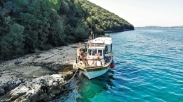 Postój na obiad podczas całodziennej wycieczki. Polecamy Adriana! - zdjęcie 3