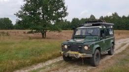 Dzielny Land Rover Defender  - zdjęcie 2
