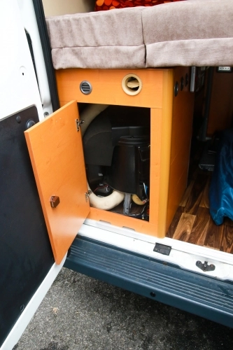 Sam zbudował swojego kampera - zdjęcie 16