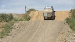 AZAR4 na torze motocrossowym - zdjęcie 2