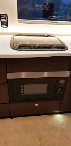 Luksusowe kampery na Caravan Salon 2018 - zdjęcie 12