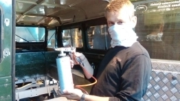 Land Rover Defender - zdjęcie 4