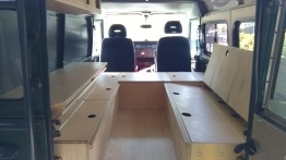 Land Rover Defender - zdjęcie 11