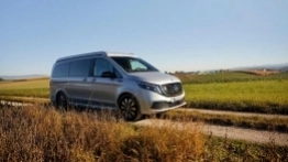Elektryczny kamper Mercedesa - zdjęcie 4