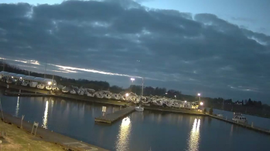 Basen portowy Mamry Mix Port przy jez. Mamry