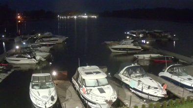 Jezioro Tajty, Port Hotel Tajty