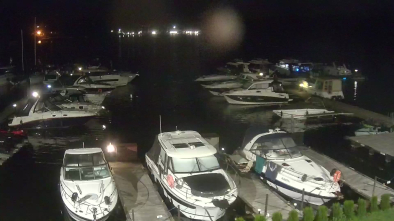 Jezioro Tajty, Port Hotel Tajty