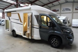 Fiat Profila T 695 EB}