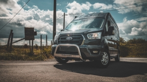 Ford R560 4x4}
