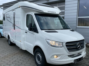 Mercedes Benz Tramp S 685}