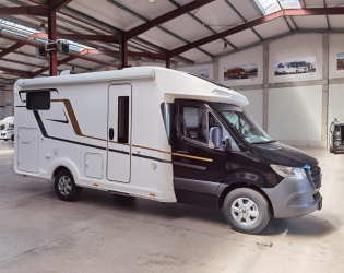 Mercedes Benz Profila T PT 696 EB}