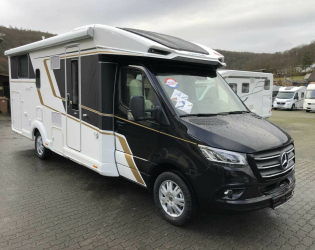 Mercedes Benz Contura CT 766 QB}
