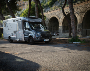Mercedes Benz B-ML T 780}