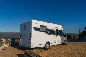 Ford Tessoro 495}