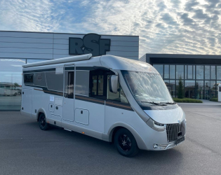 Mercedes Benz chic c-line I 4.9 LE superior 2024}