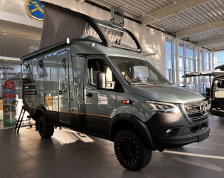 Mercedes Benz Venture S 2024}