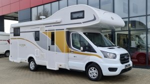 Ford Magis Overcab 95 M}