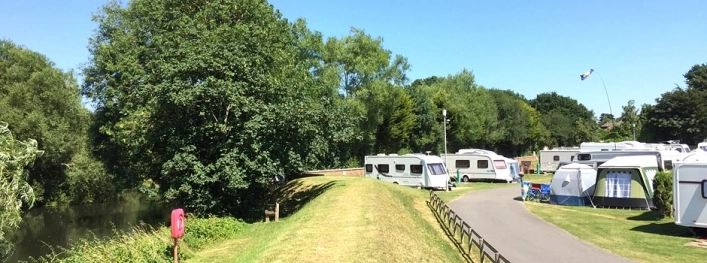 Meadow Bank Holidays - zdjęcie 1